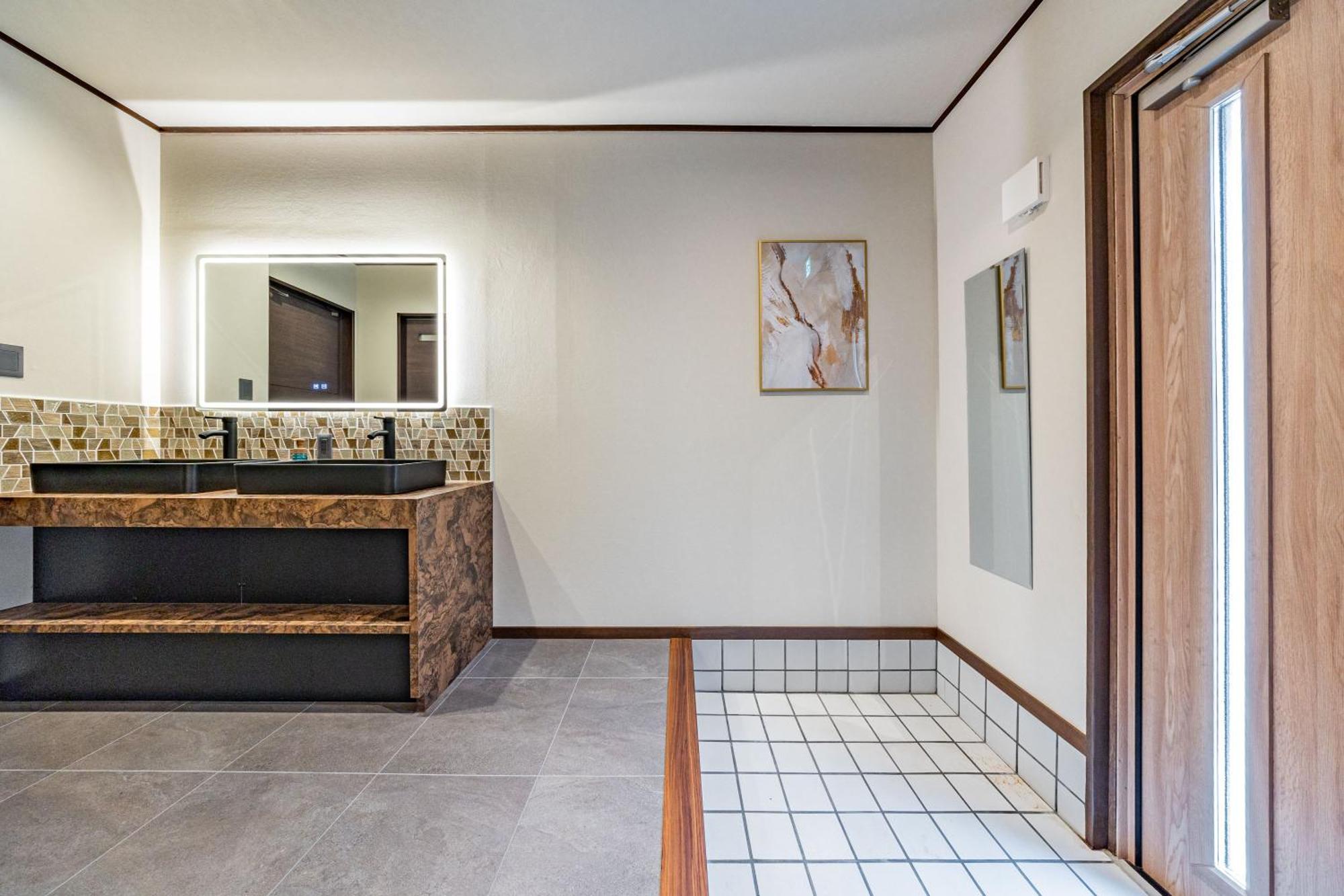 Bijou Suites Dapper Osaka Bagian luar foto